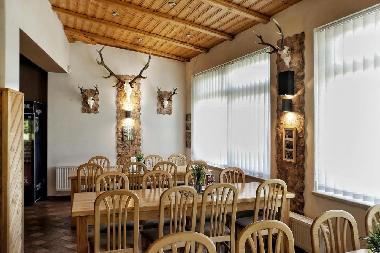 Hotel-Restaurant U Švábků Tachov  Exterior foto
